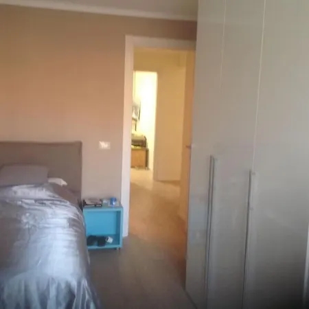 Apartment Zona Porto A 10 Mn A Piedi Dal Mare *